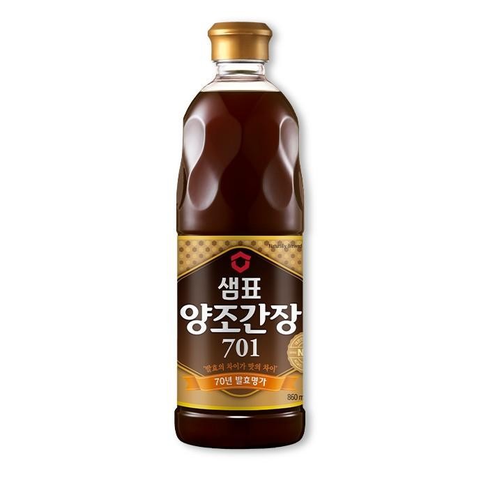 

Sempio Naturally Brewed Soy Sauce 701 - 860 Ml New 100 % Original