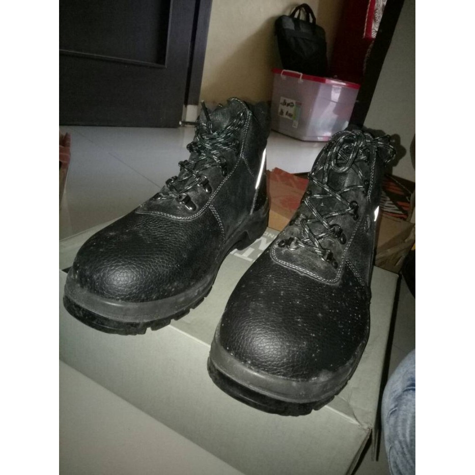Sepatu / Safety Shoes Bata Industrial Darwin Murah