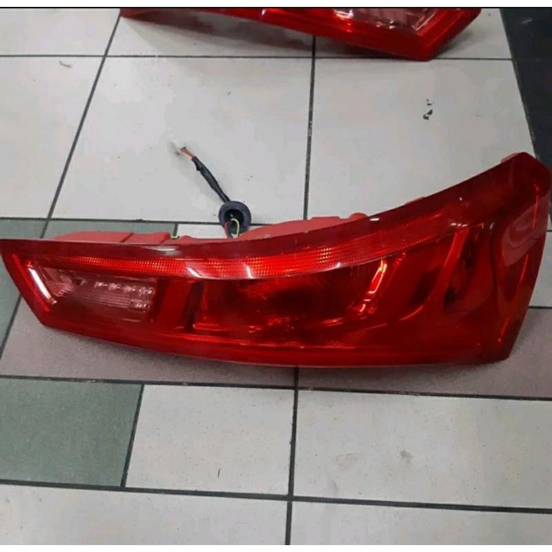 Stoplamp Lampu Belakang Wuling Almaz