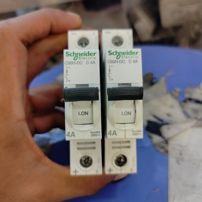 MCB SCHNEIDER C60H-DC 2A 4A 1PHASE 1P MCB DC SCHNEIDER