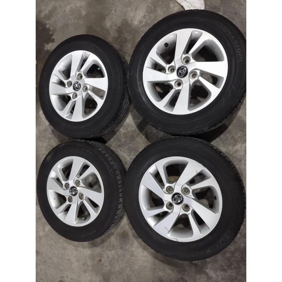 Velg Mobil Bekas Oem Avanza Veloz Ring15 Pcd4X114.3