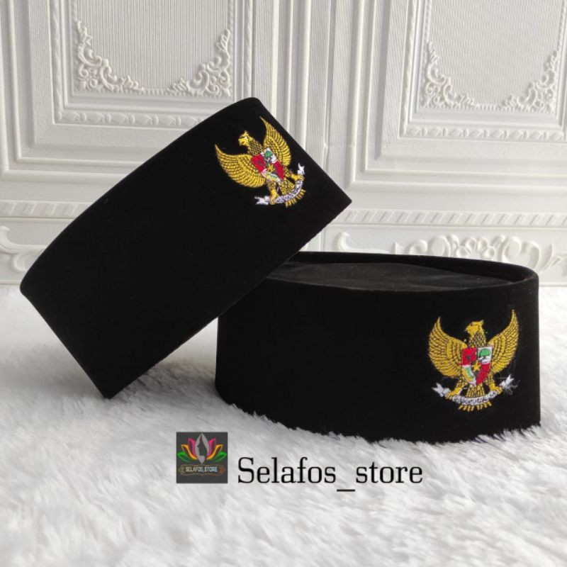 Sale PECI SONGKOK KOPIAH HITAM LAMBANG GARUDA TINGGI 9CM - PECI PRIA MODEL TERBARU LOGO GARUDA