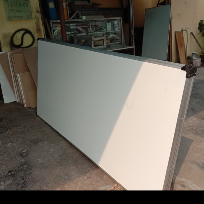 

whiteboard /papan tulis UK 120x240cm