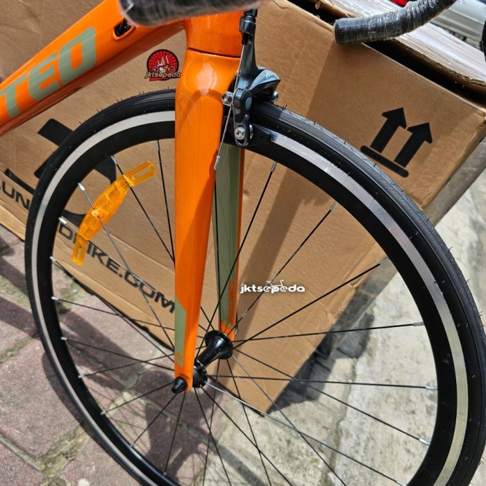 Sepeda Roadbike UNITED Vitessa 2.00