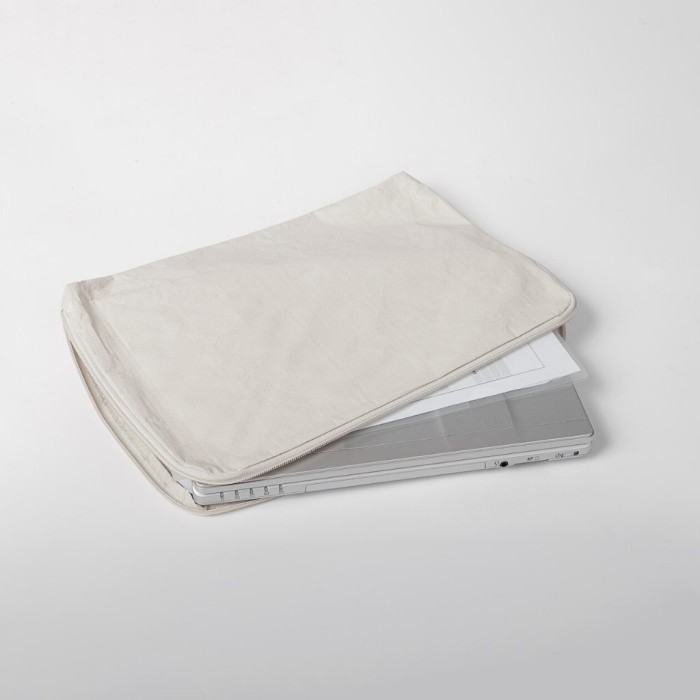 

Muji Recycled Polyethylene Blend Case / Stationary Organizer Pouch - Organiser / Tempat Penyimpanan