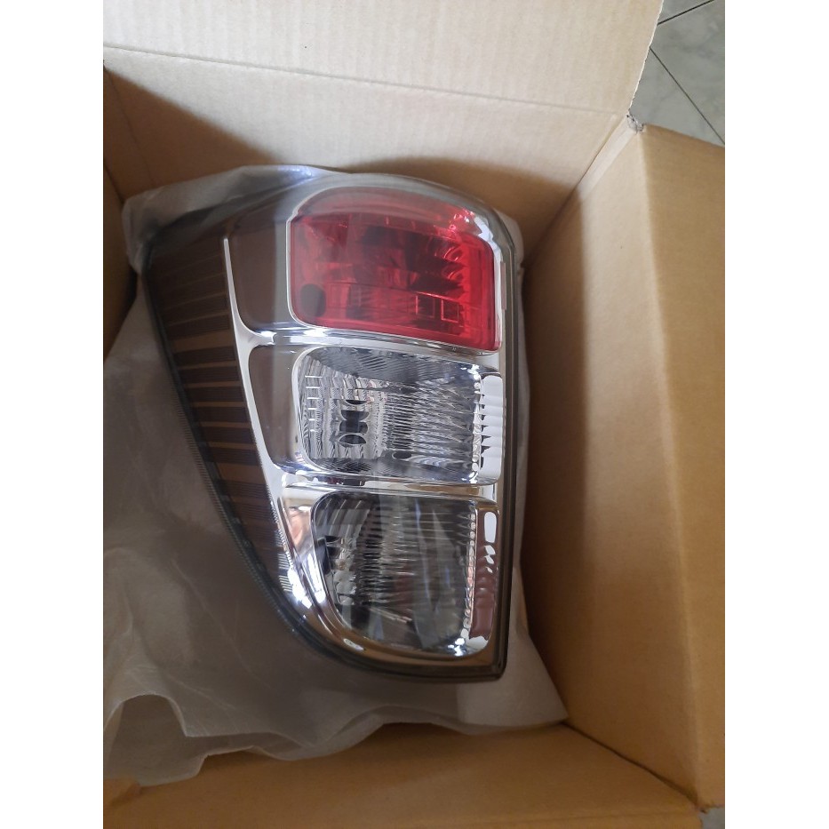 stoplamp / lampu belakang rush terios 2011 2012 2013 2014 ori