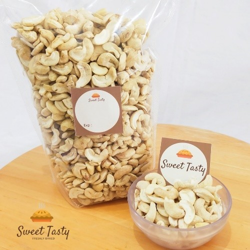 

SALE TERLARIS KACANG METE BELAH MENTAH 500 GRAM - 1 KILO / RAW CASHEW NUTS READYY