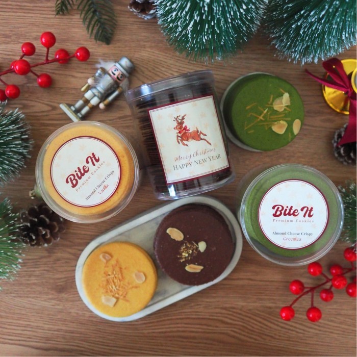 

Bingkisan Medium Almond Crispy