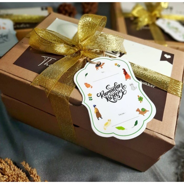 

Parsel Ramadan Picnic Roll Dan Brownies Pastry Rrarey Bakker Hampers