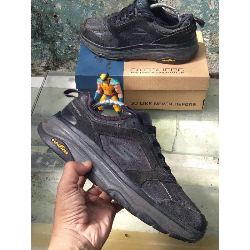 SKECHERS GO TRAIL (GOODYEAR)