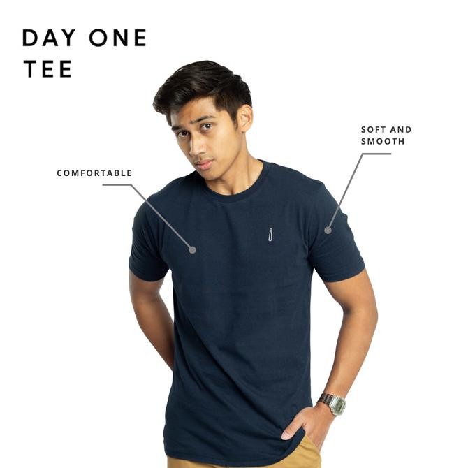 Kaos Pria Smith Berlin Begin Day One Tee