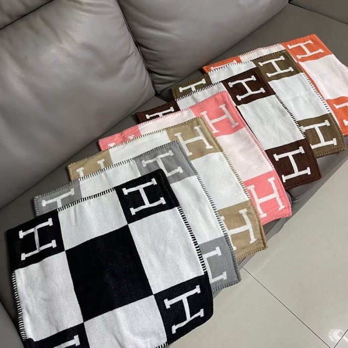 BANTAL SOFA BRANDED / SARUNG BANTAL SOFA HERMES / SOFA CUSHION COVER