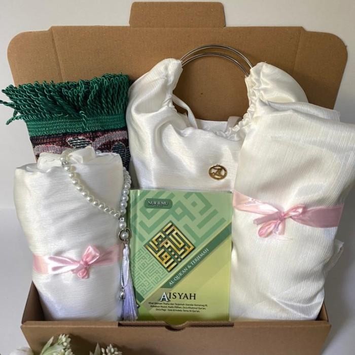 Hampers mukena silk crinkle/paket mukena muslimah/kado cewek lembut premium