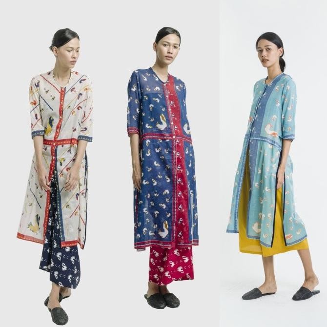 Baju Panjang Ayam Sejauh Mata Memandang