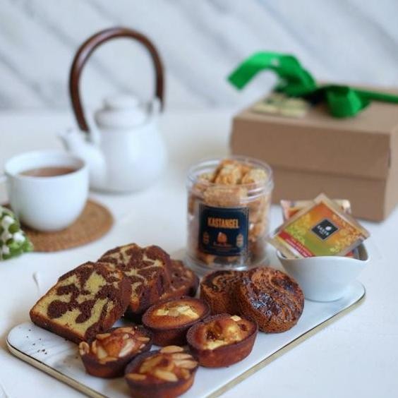 

guiltybites hampers parcel idul fitri hari raya kastangel edam
