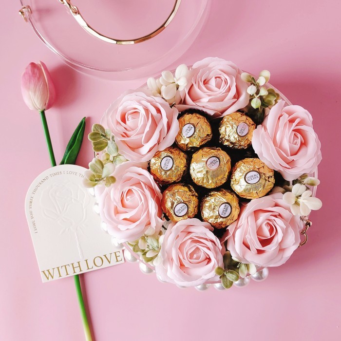 

KADO BUNGA BUKET VALENTINE COKLAT FERRERO ROCHER