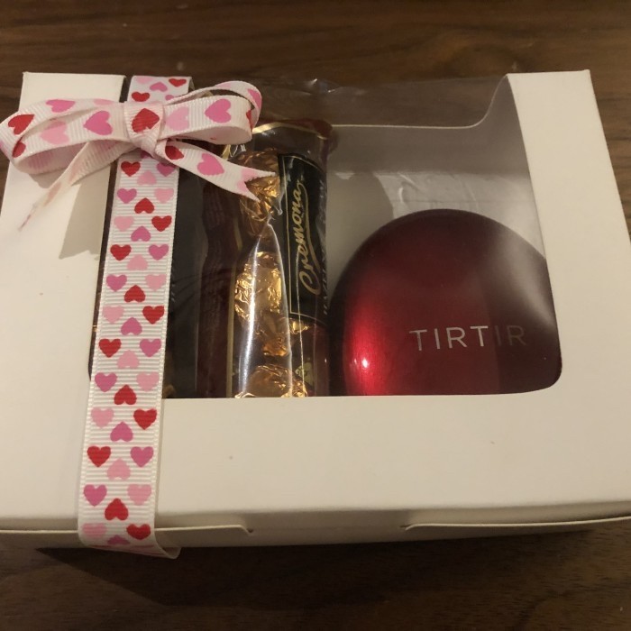 

READY HAMPERS VALENTINE COKLAT & BEDAK TIRTIR KOREA