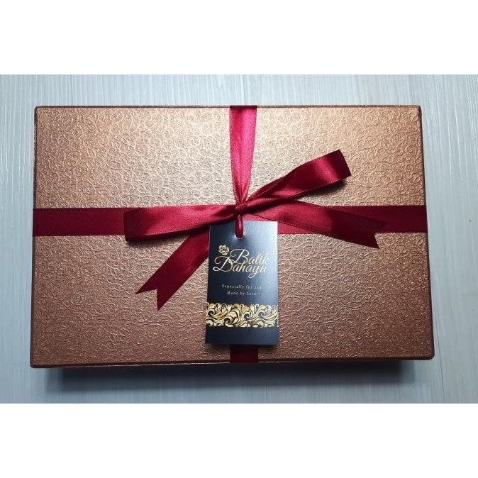 

Terlaris Premium Kenang-Kenangan Kain Batik Sekarjagad/Parcel Lebaran Ramadhan Ready Stok