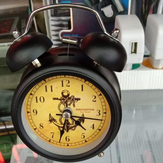 

Jam Alarm Beker Waker Nyaring Klasik Clasic Unik Bonus Baterai Bagus P19A