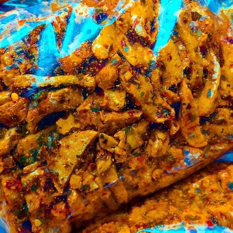 

Ori Basreng Viral 1 Kg / Basreng Viral Isi 1 Kg Basreng Pedas Daun Jeruk /Baso Goreng /Basreng Premium