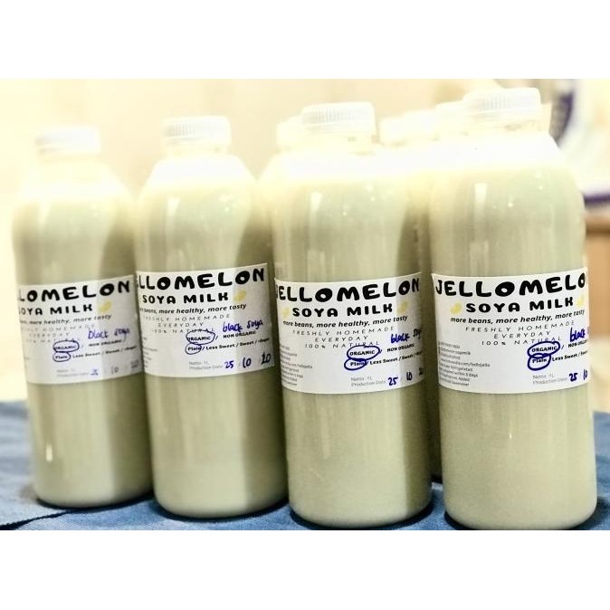 

SUSU KACANG KEDELAI HITAM ORGANIK 1 L HOMEMADE BLACK SOYA BEAN MILK 1L