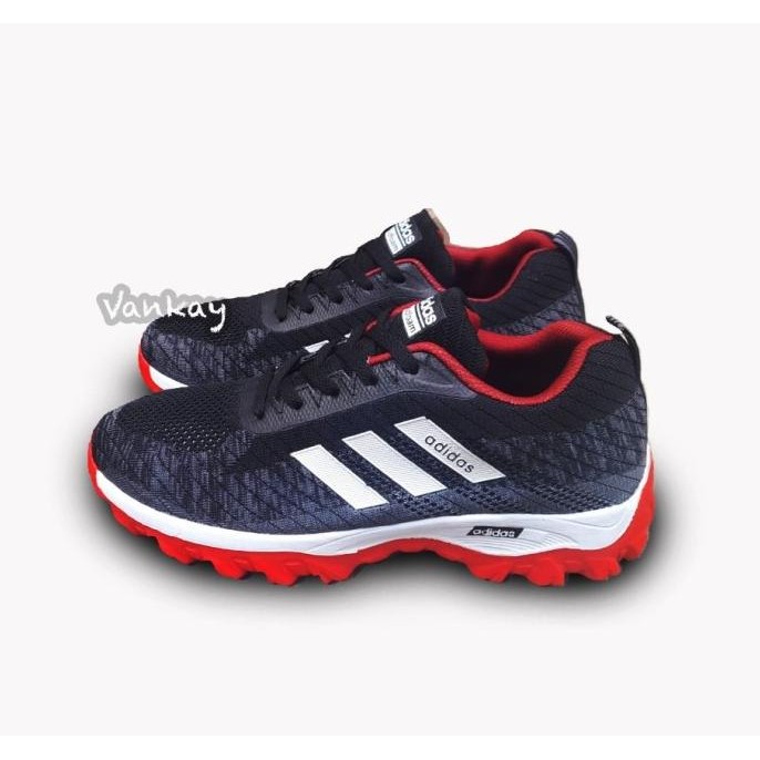 Sepatu Olahraga Sepatu Outdoor Sport Sepatu Gunung Adidas Tracking