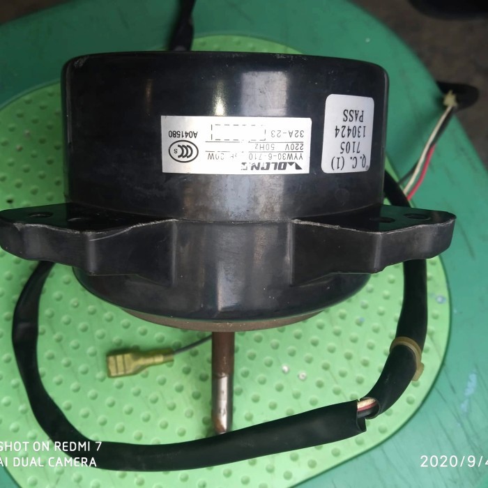 fan outdoor AC Daikin 2pk 30 watt