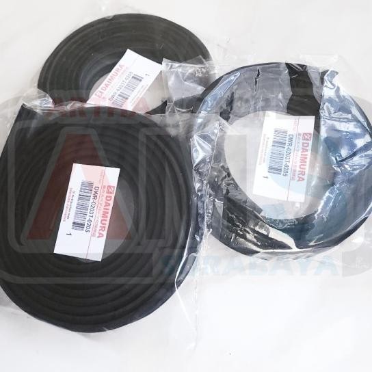 Karet Run Kaca Pintu Mobil Jimny Katana Karet Rel Kaca Pintu Mobil Jimny Katana Karet Beludru Window