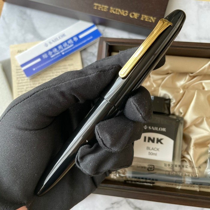 

SAILOR 1911 King Of Pens Ebonite Fountain Pen