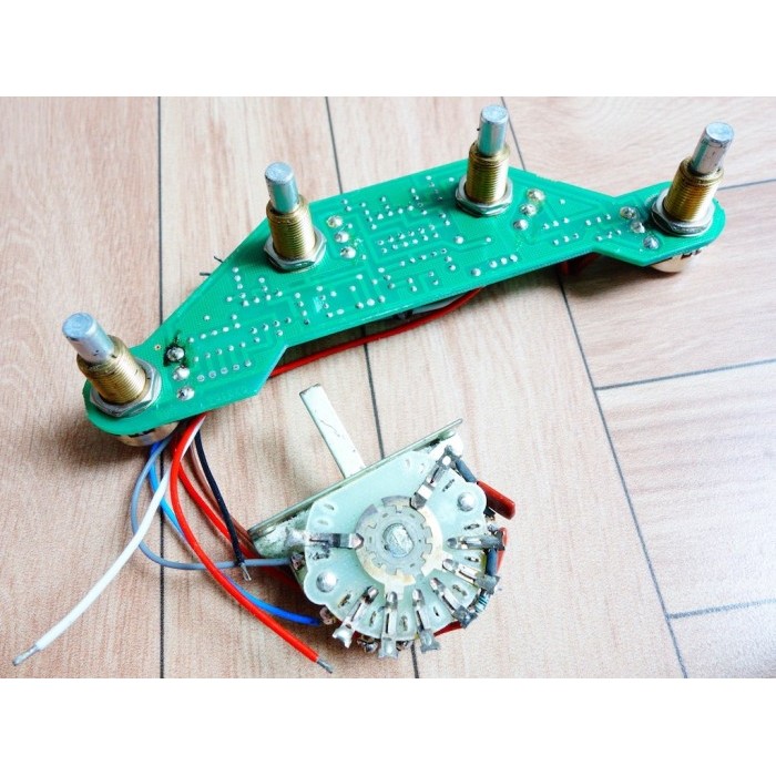 Musicman Sterling Ray 35 Bass Preamp + Switch BNWB