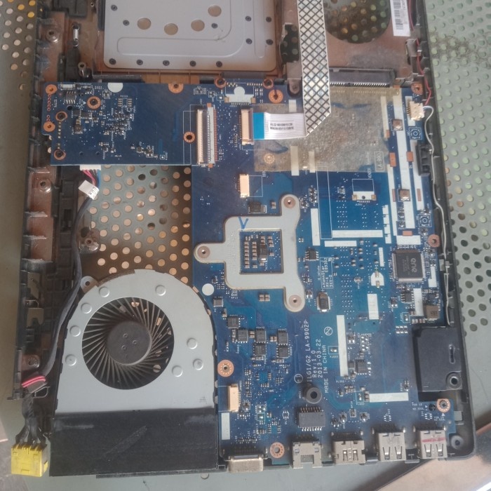 MOBO LENOVO G400S COR I3 NORMAL