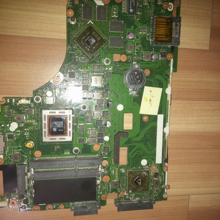 MAINBOARD ASUS X550Z + CASING