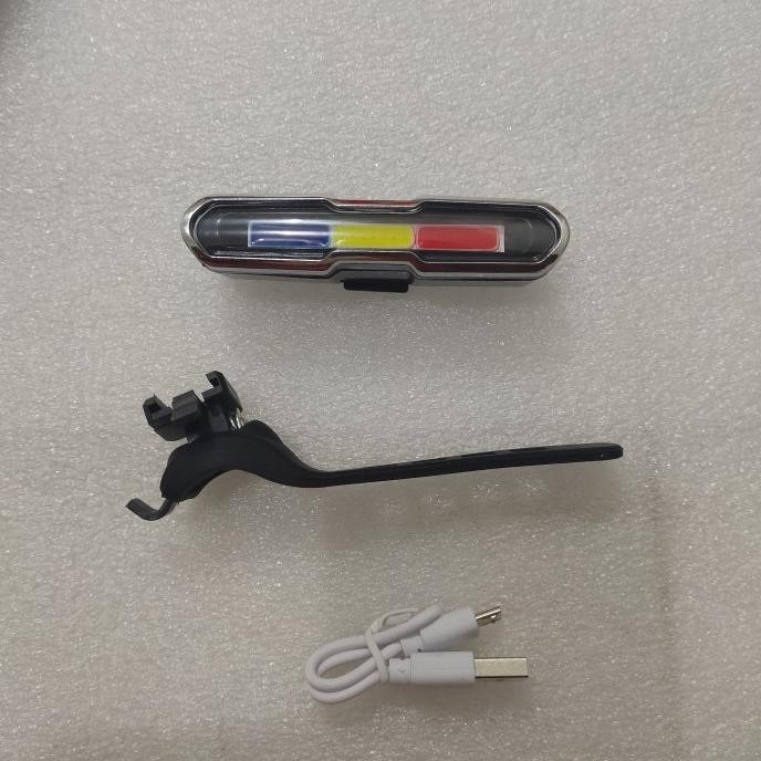 Lampu depan atau belakang sepeda USB polisi strobo