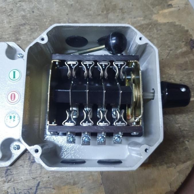 Handle / Cam Starter / Ohm Saklar Sakelar Gz 4Pole Pisau 32A 32 A