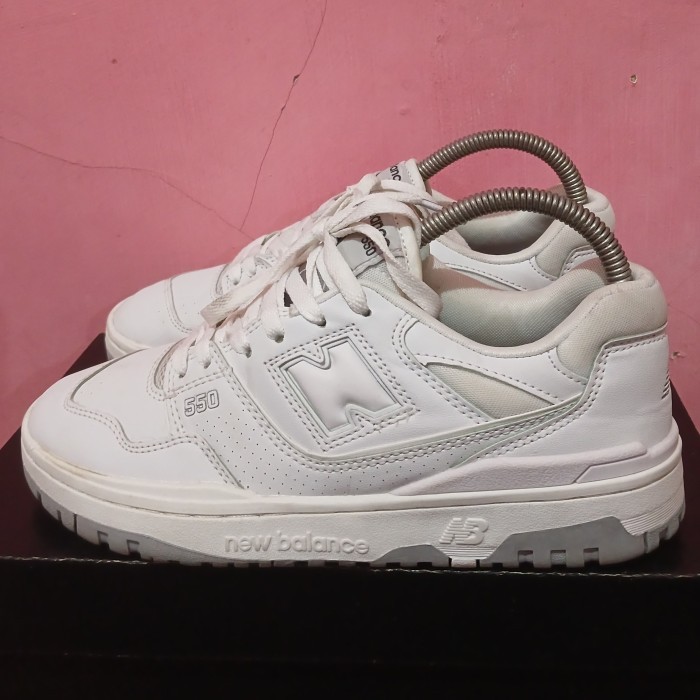 NEW BALANCE 550 TRIPLE WHITE