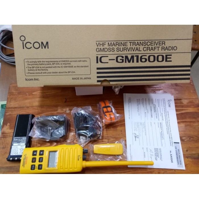 TERLARIS Icom IC-GM1600E - GMDSS Portable SURVIVAL CRAFT 2-WAY RADIO