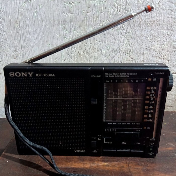 TERLARIS Radio Sony ICF-7600A original lawas