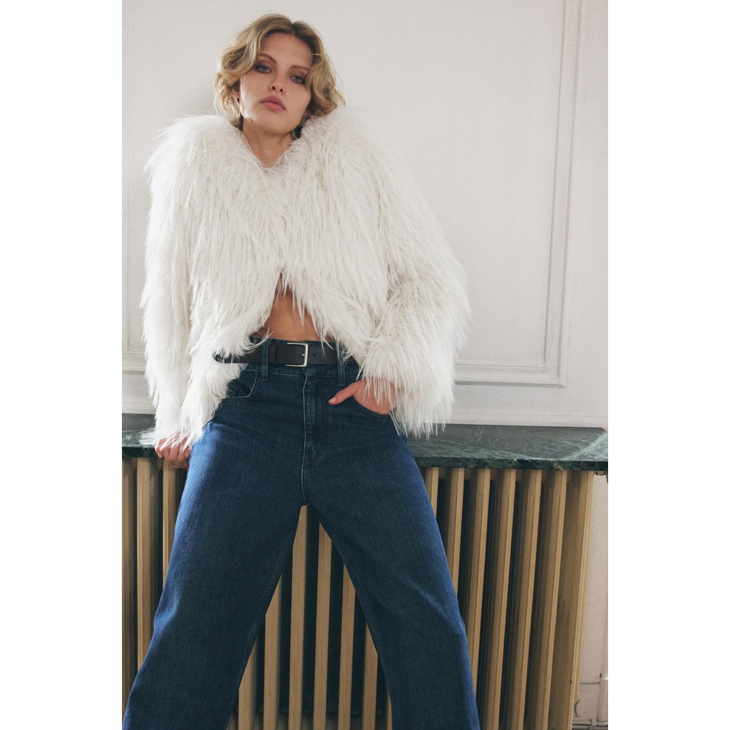 ZARA JAKET EFEK BULU ZW COLLECTION ZARA WOMAN COLLECTION Jaket kerah bundar dan lengan panjang