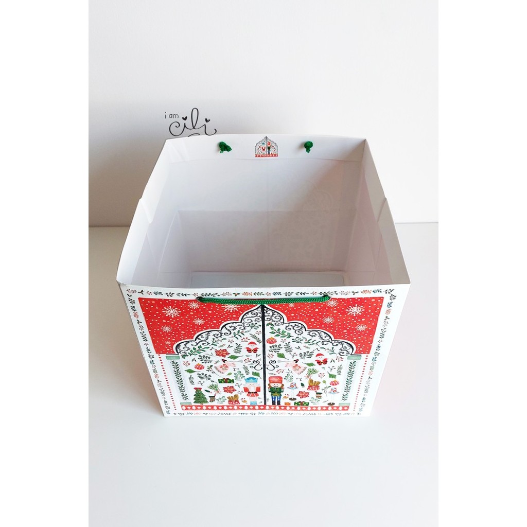 

(Paperbag Chiara27) Paperbag Natal / Merry Christmas 27X27X25 Terbaru