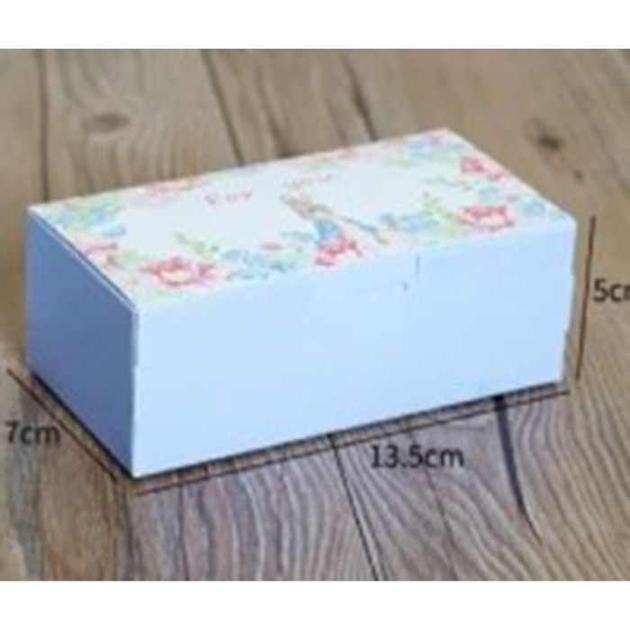 

Dus Kue 15 Cm X 13 Cm ( Samping 6.5 Cm X 15 Cm) Custom