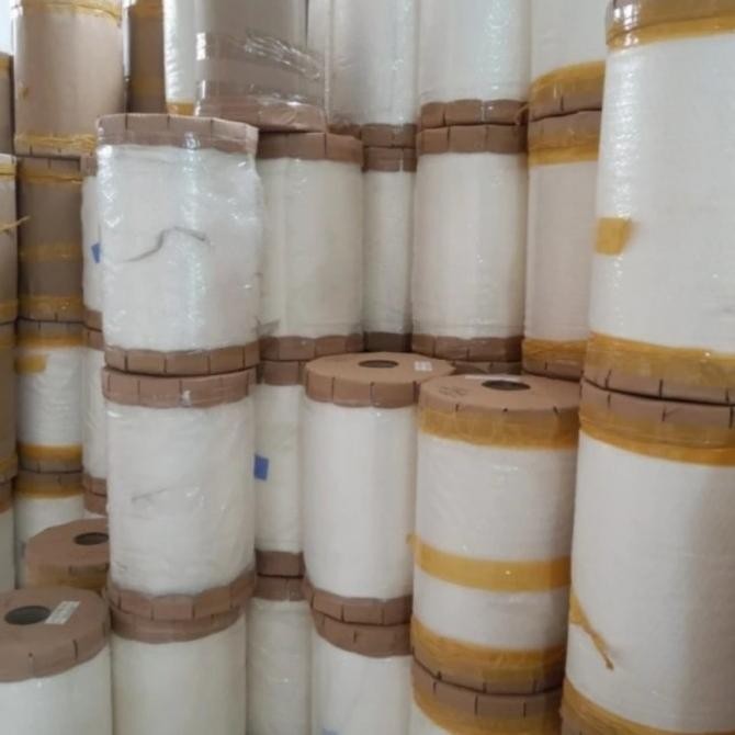 

TERLARIS - Plastik Laminasi Roll 3000 meter BOPP Laminating