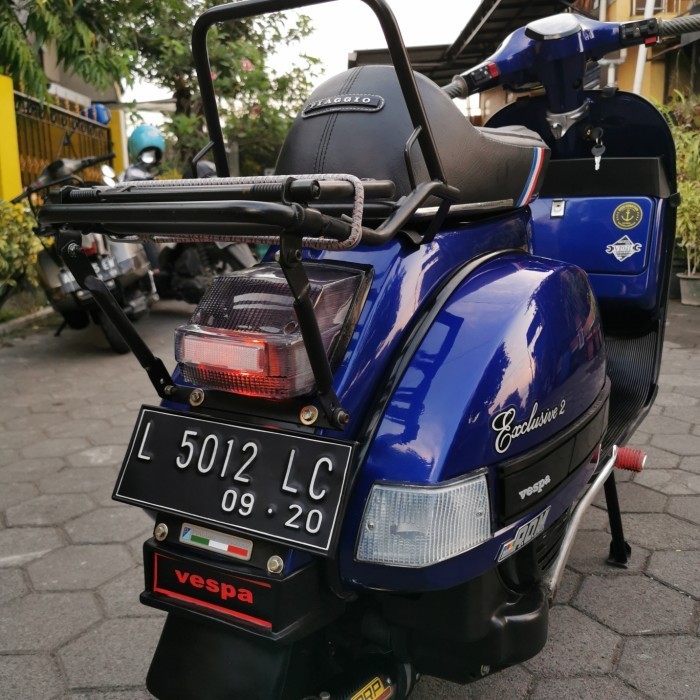 Tatakan plat nomor belakang persegi panjang All Vespa Classic