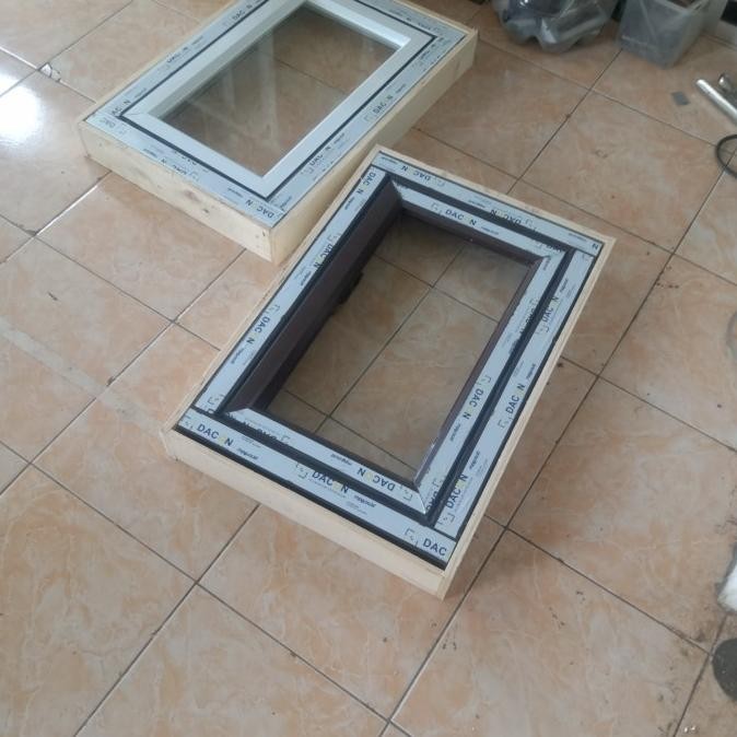 jendela aluminium 40x60