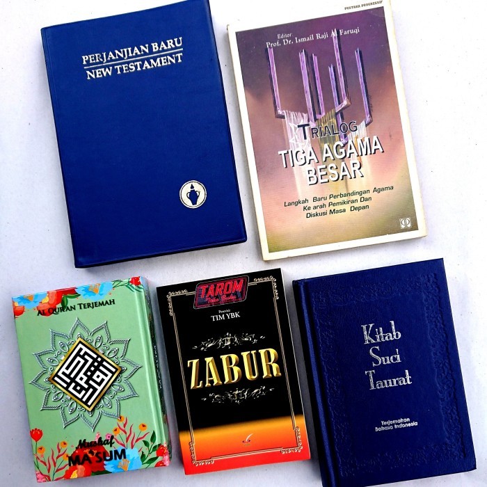 Kitab Suci Taurat, Zabur, Perjanjian Baru (Injil), & Al- Qur`An Harga Spesial