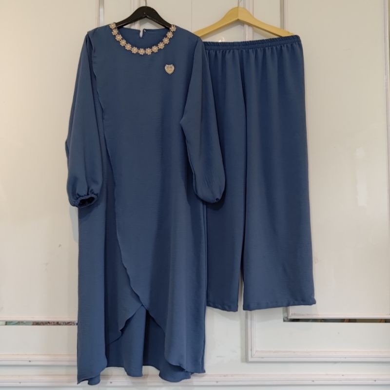 Baju Muslim JOANNA SET Tunik Setelan Celana Jumbo LD 140cm Silang Crinkle Airflow Renda Wanita