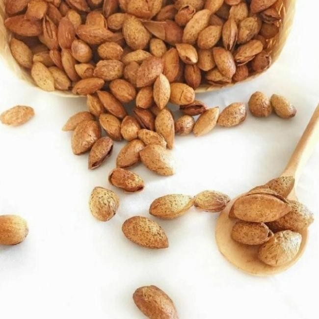 

Kacang Almond Panggang 1Kg - Roasted Almond 1Kg