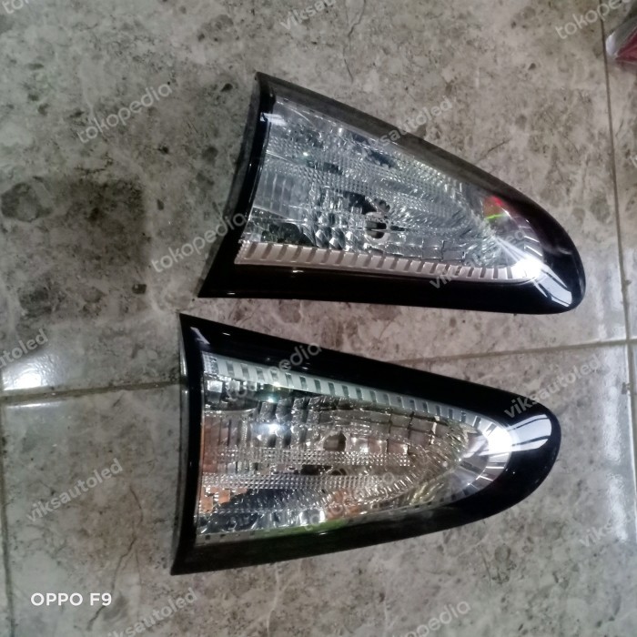 stoplamp lampu belakang reflektor bagasi Toyota Sienta q