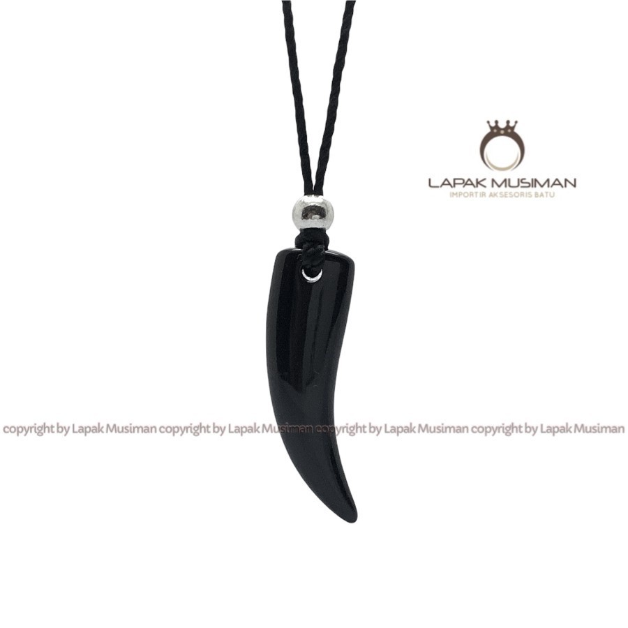 Kalung Pria Taring Keren Tali Distro Korea Hitam
