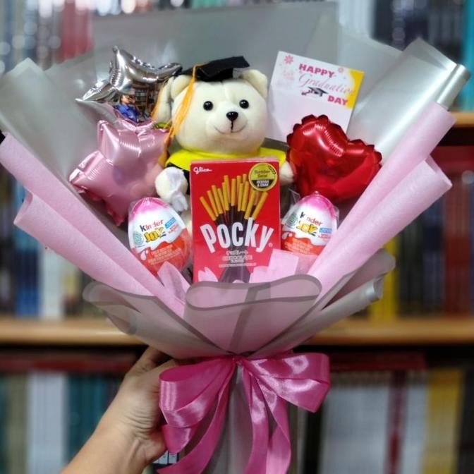 Buket bucket coklat ferrero kinderjoy boneka wisuda teddy bear