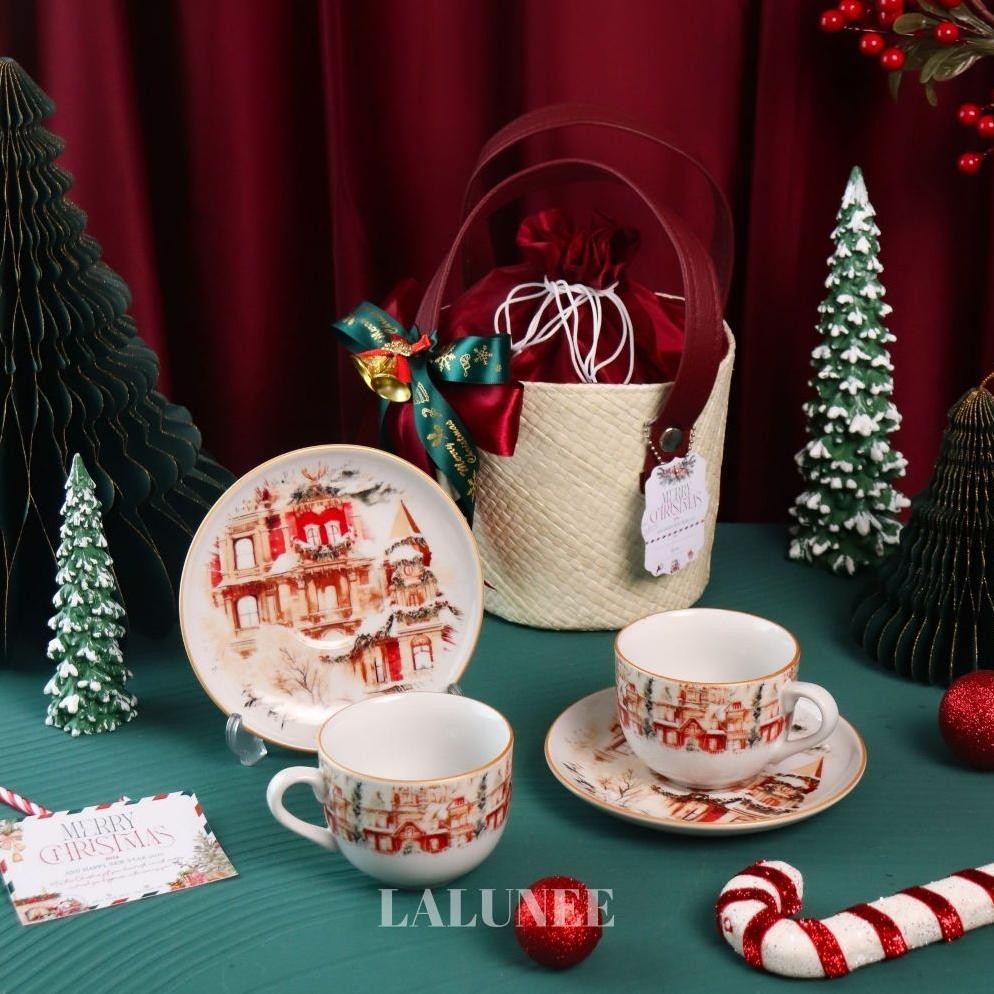 HGT Parsel Tas Anyaman Natal Unik - Hampers Natal Isi Cangkir Set - Set Cangkir Piring Natal - Hampe